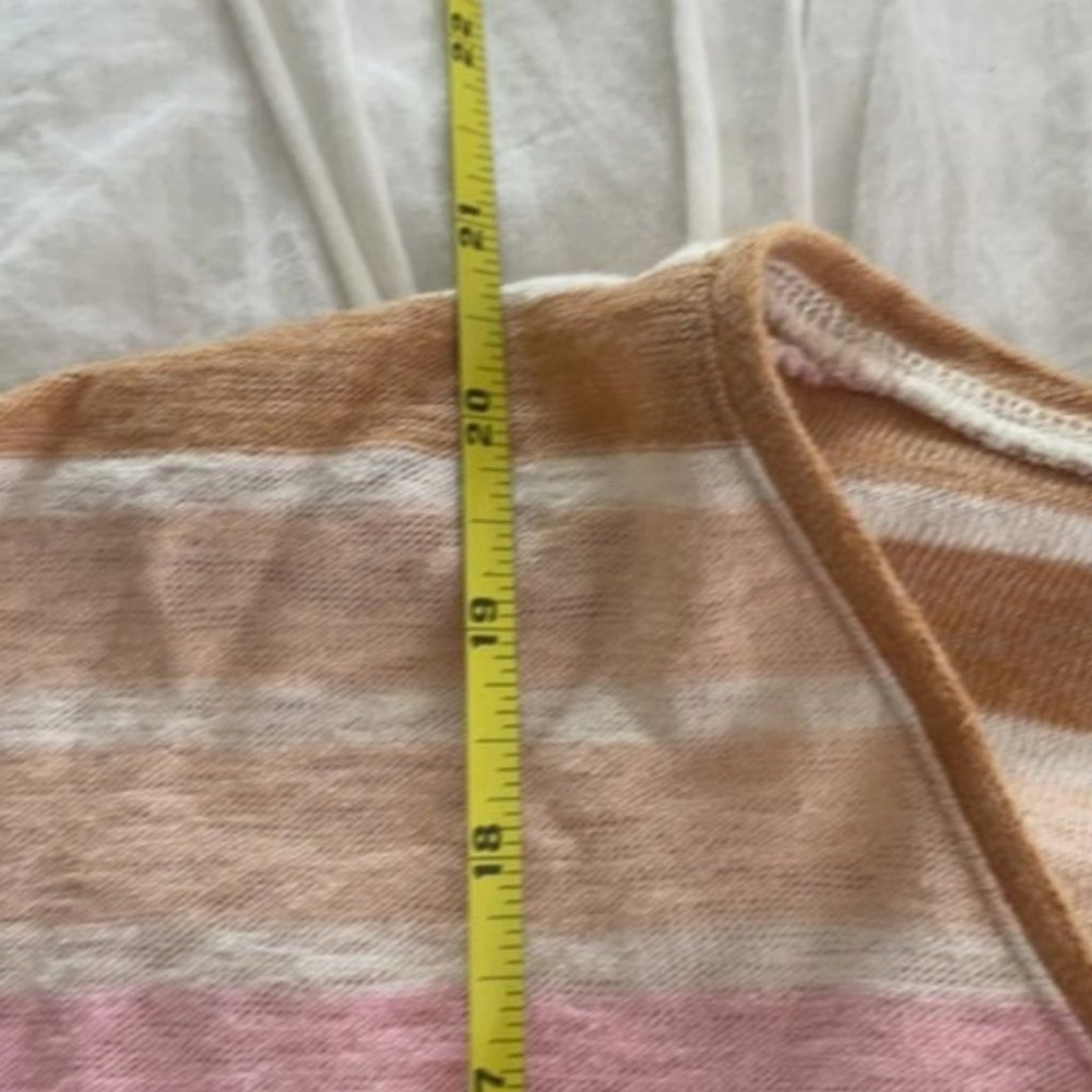 Madewell Skyline V-Neck Tee in Sweetheart Blush - Picture 7 of 8